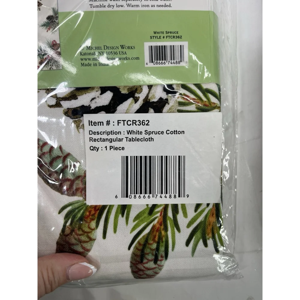 Michel Design Works Set‎ Christmas White Spruce Tablecloth w/ Double Oven Glove